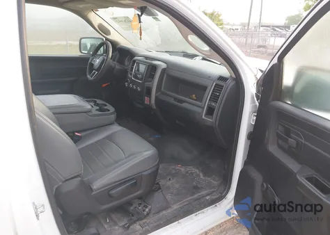 2017 Ram 1500 Tradesman 4X2 6'4 Box из США, поврежденный, VIN 3C6JR6AG0HG760940